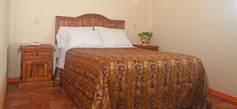 Basic Double or Twin Room photo 1