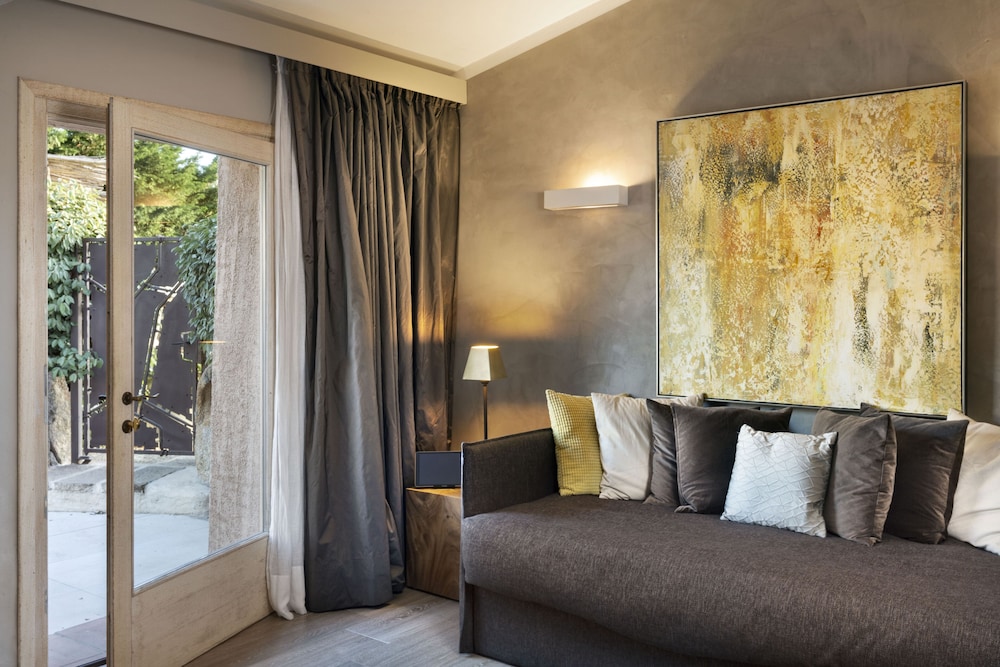 Junior Suite, Private Pool - Photo 2