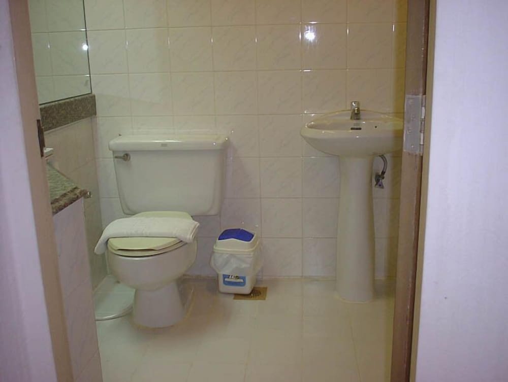 Standard Twin Room photo 3