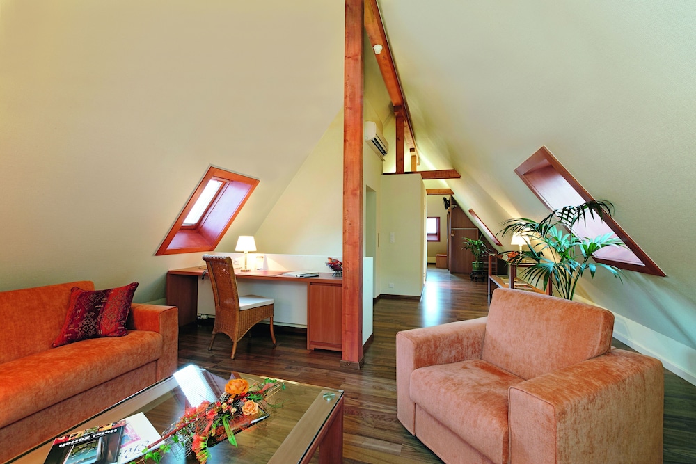 Pent Suite