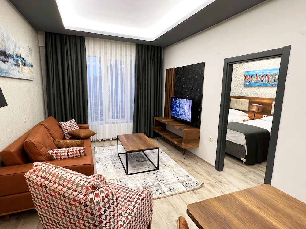 Basic Suite - Photo 6