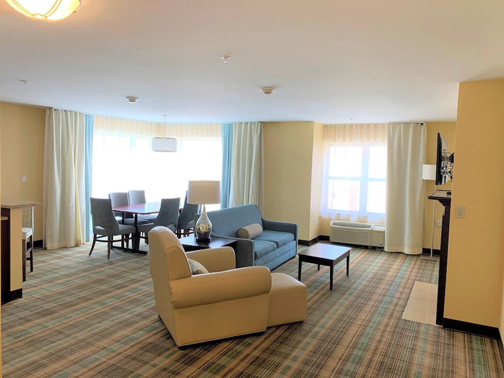 Deluxe Suite, 1 Bedroom, Fireplace (Kitchen) - Photo 6