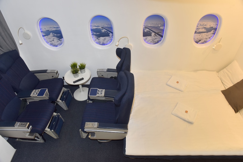 Airplane Apartment