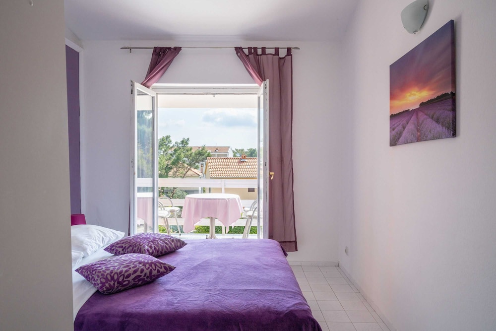 Apartment (1 Bedroom Apt with Balcony - Lavander) photo 1