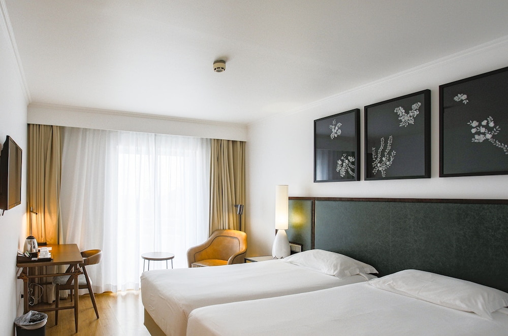 Business Double or Twin Room - Photo 3