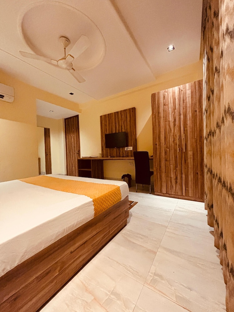 Deluxe Room With Balcony