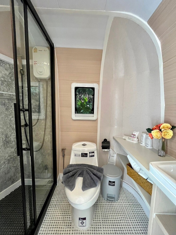 Comfort Cabin - Pets not allowed photo 2