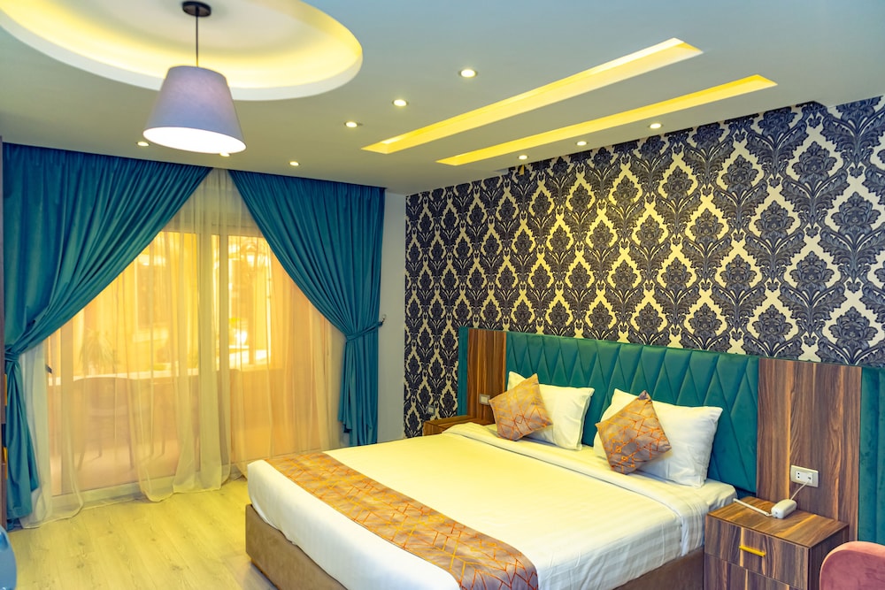 Luxury Quadruple Room - Photo 3