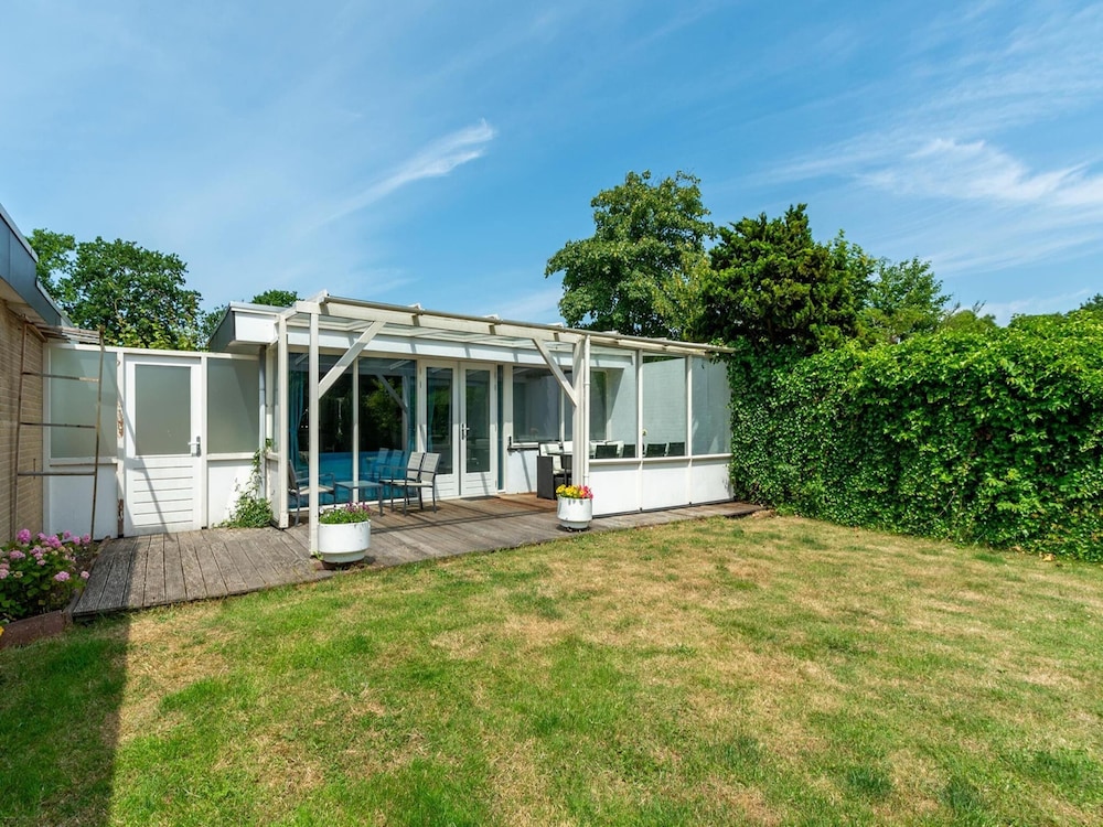 Classic Bungalow, 3 Bedrooms photo 3