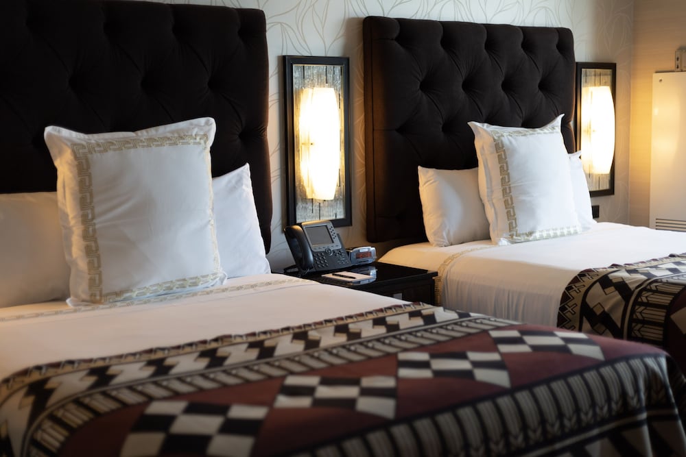 Executive Room, 2 Queen Beds photo 2