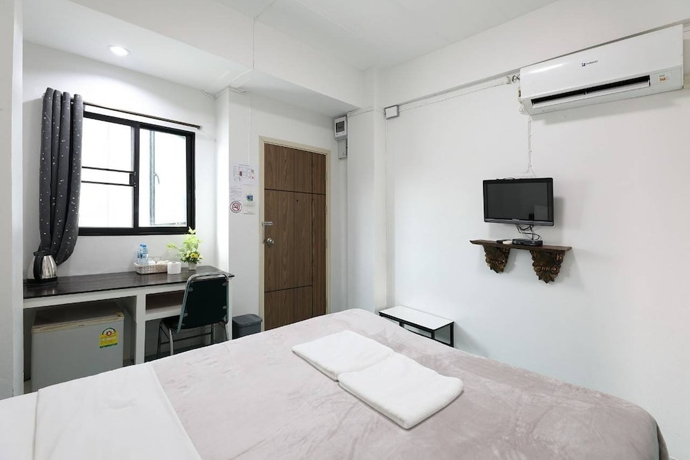 Standard Double Room - Photo 19