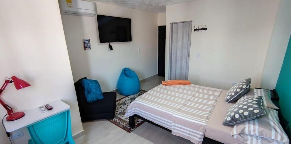 Deluxe Studio Suite photo 3