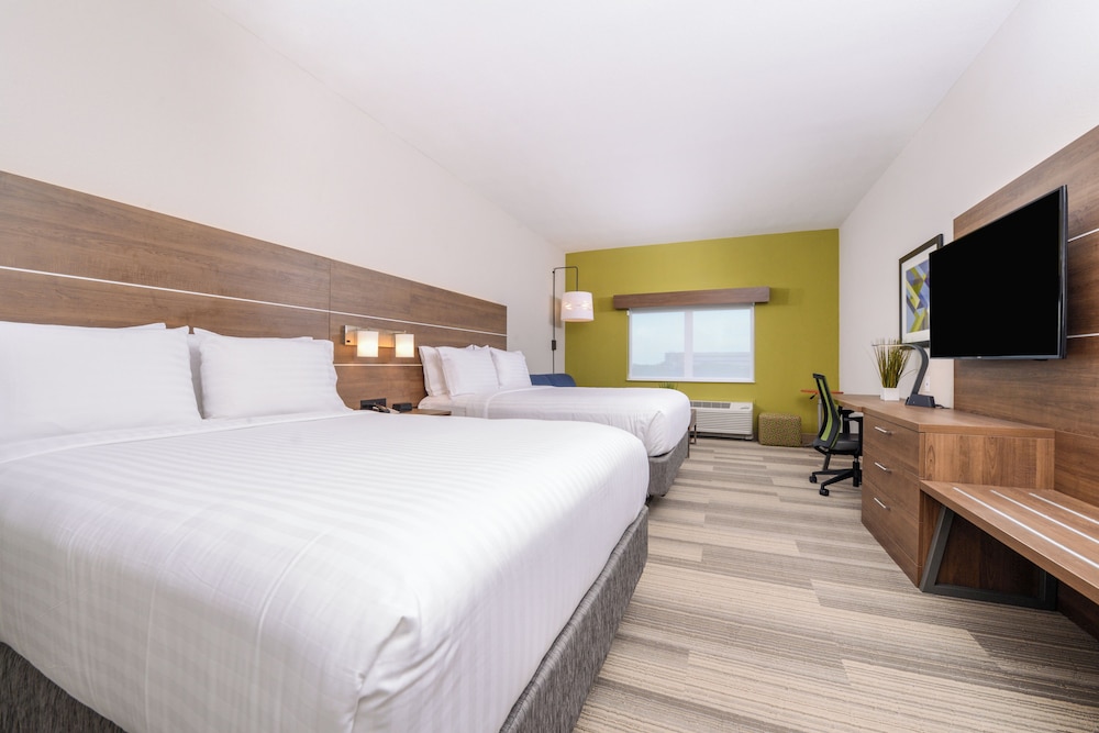 Suite, Multiple Beds photo 2