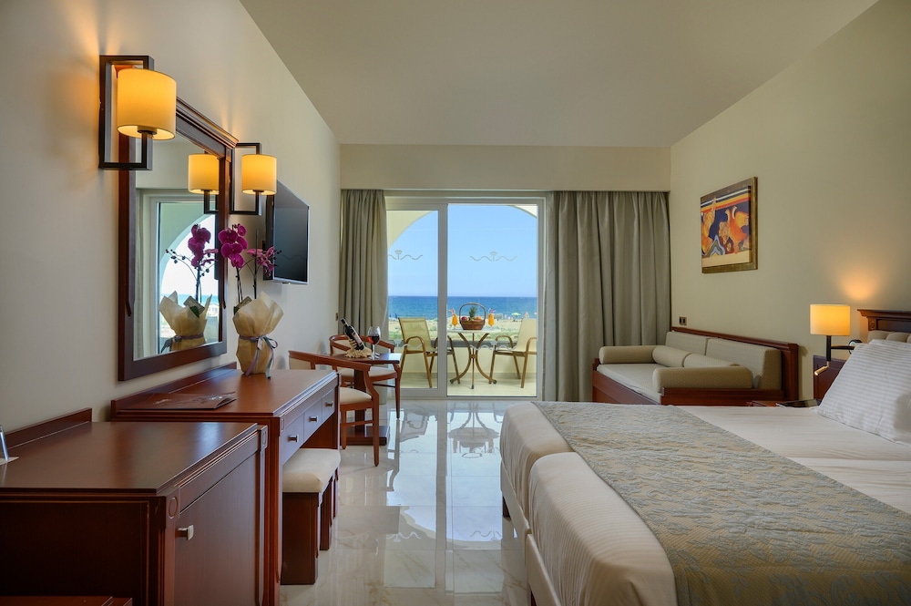 Chambre avec lits jumeaux, vue mer