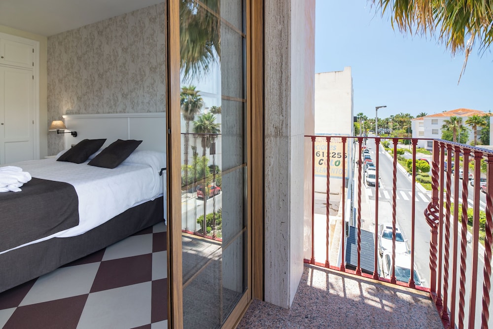 Superior Double Room - Photo 1