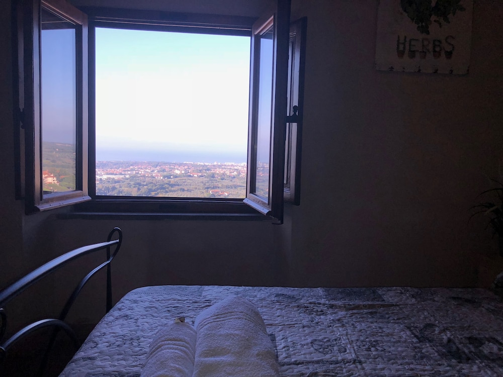Deluxe Suite, Sea View photo 2