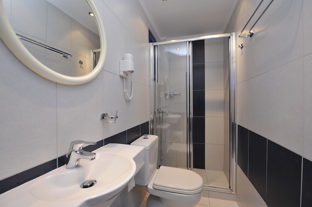 Standard Room photo 2