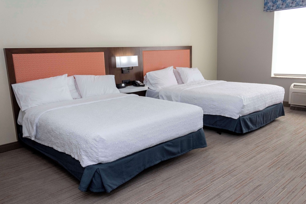 Room, 2 Queen Beds, Accessible, Non Smoking - Photo 8