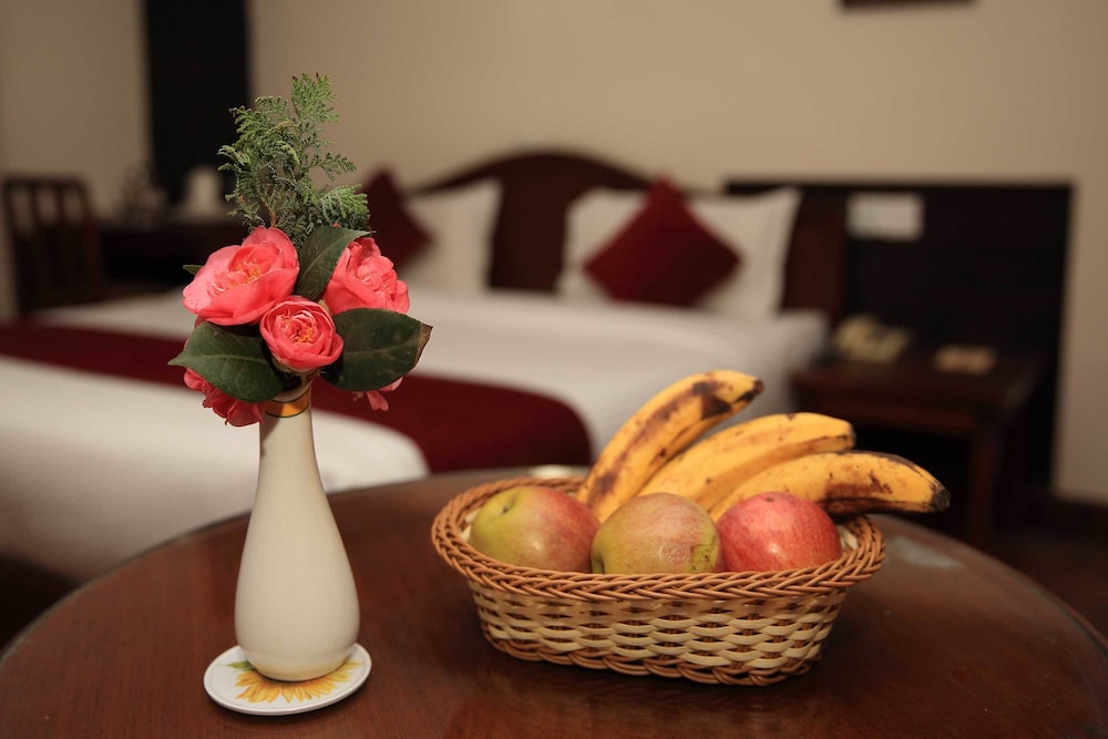 Suite, 3 Twin Beds