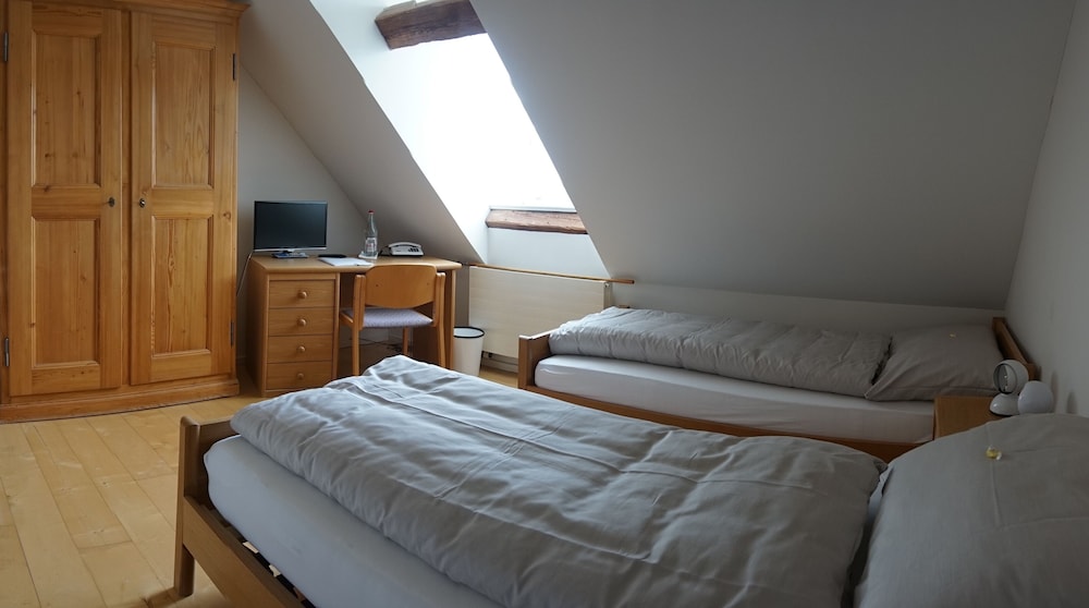 Basic Double Room photo 1