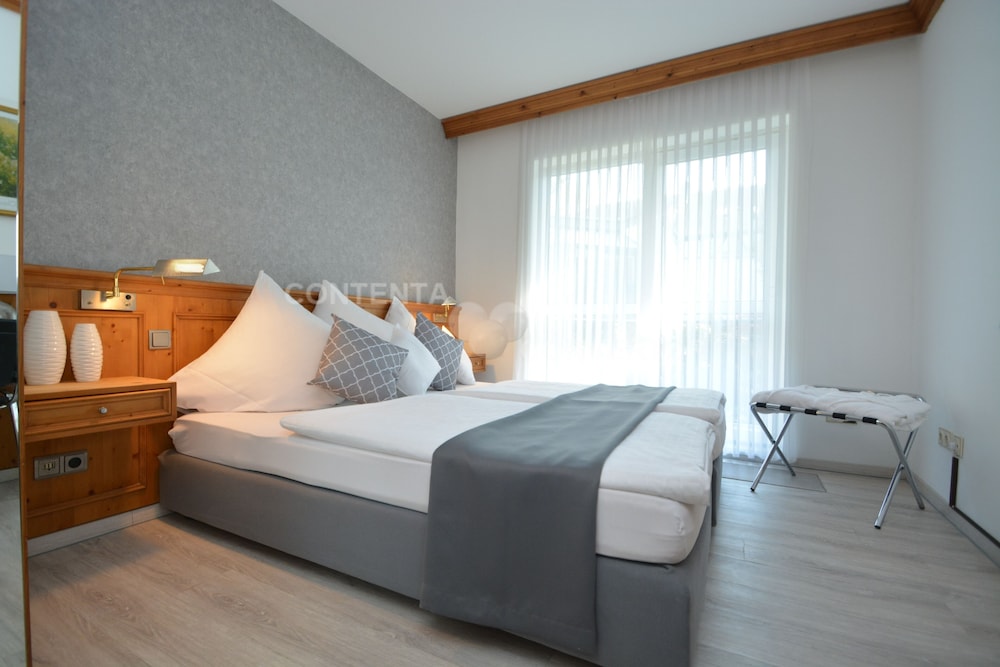 Standard Double Room, Ensuite - Photo 2