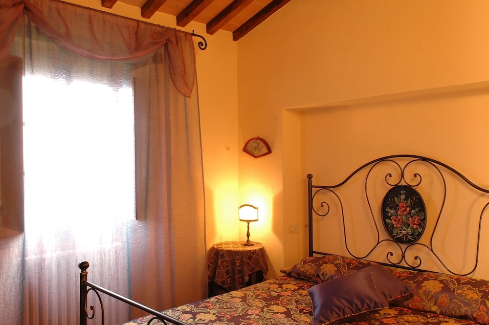 House, 5 Bedrooms