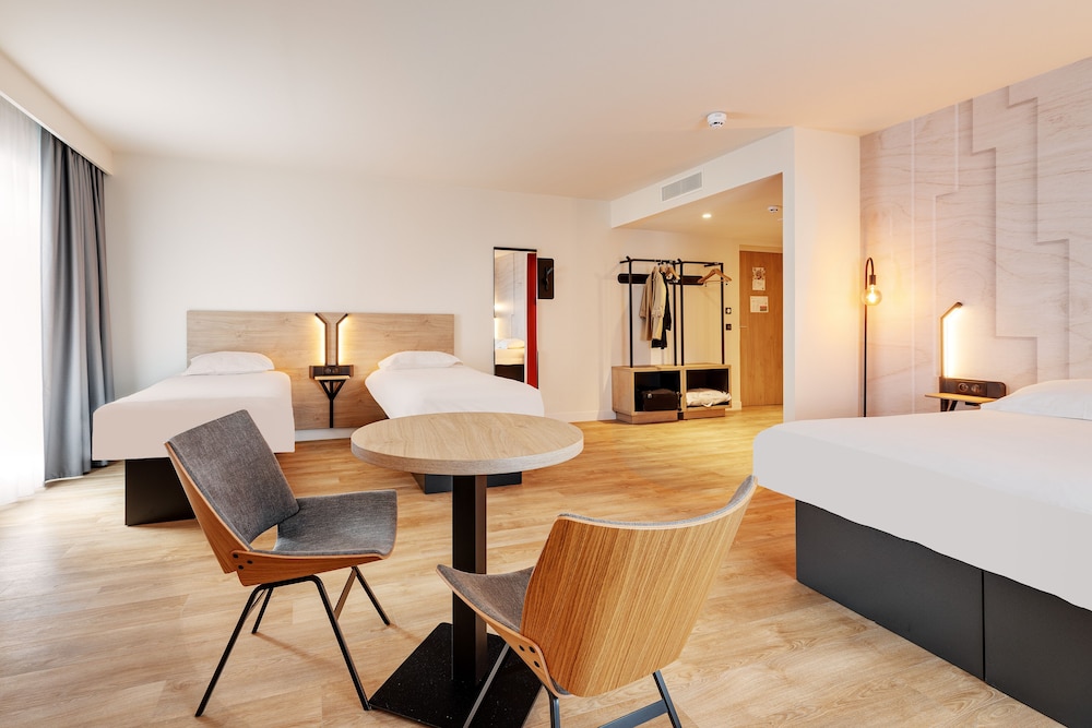 Quadruple Room, Non Smoking - Photo 1