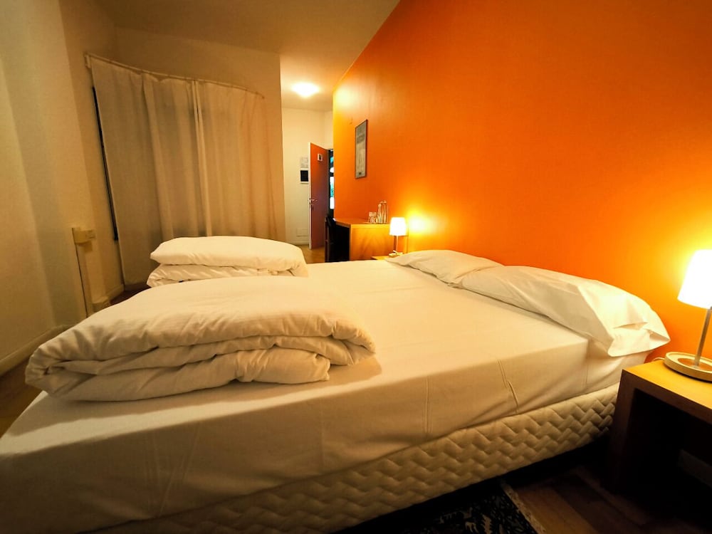 Standard Room photo 2