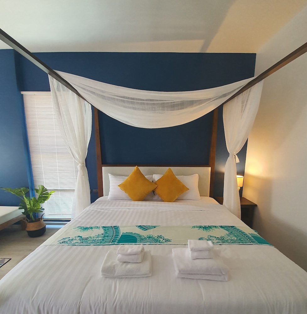 Beach Room (Free Drop Off to Airport)