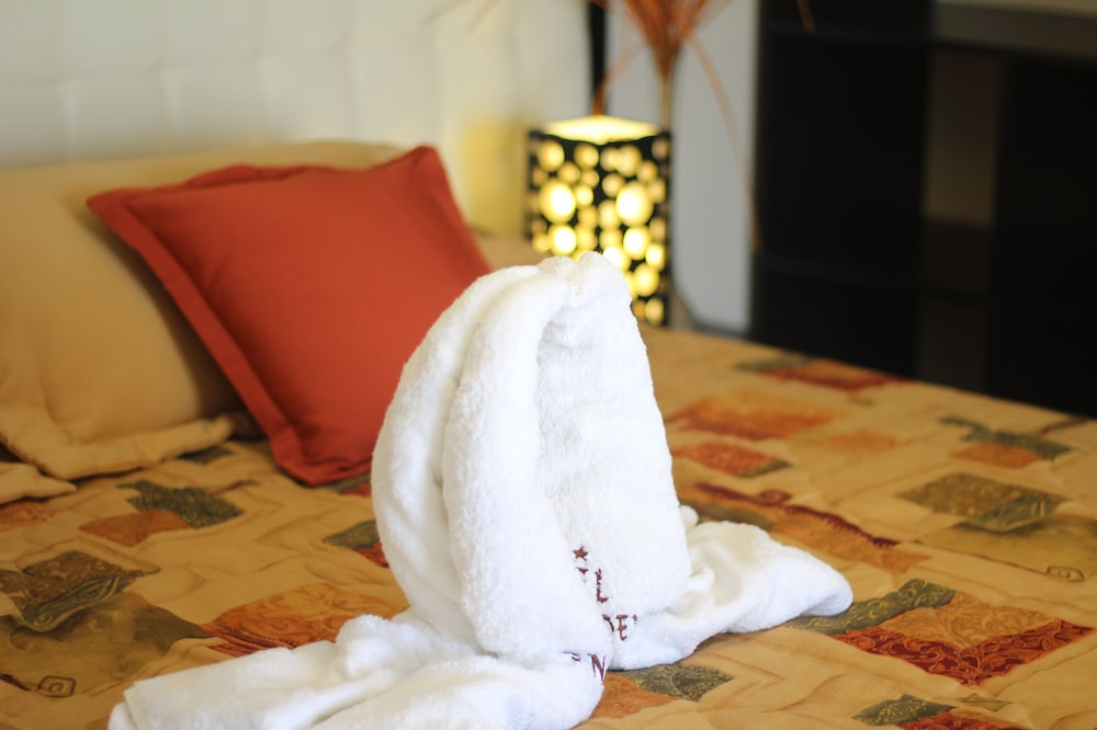 Suite, 1 King Bed, Pool View