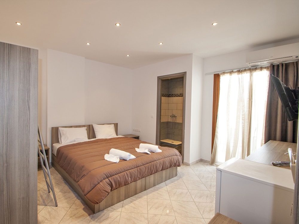 Quadruple Room photo 2