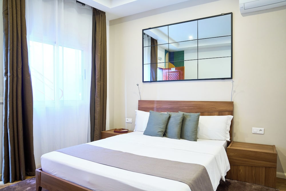 Economy Room, 1 Queen Bed, Non Smoking, Courtyard View