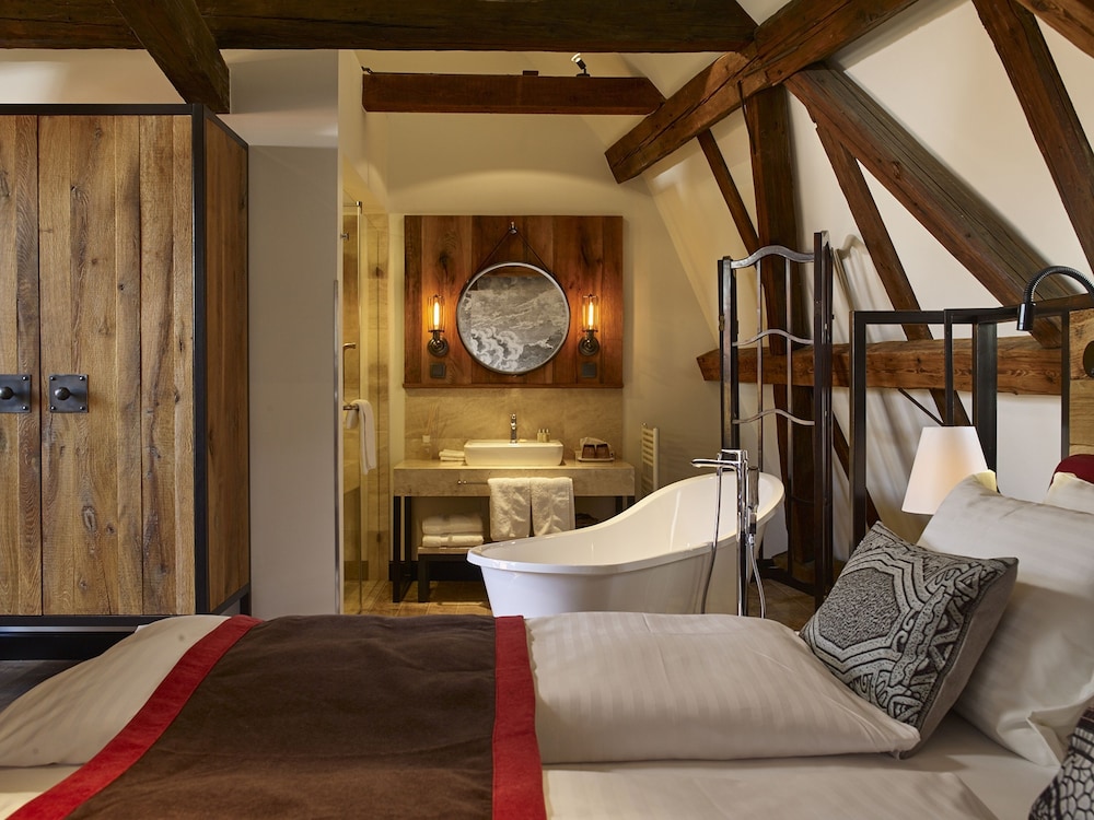 Exclusive Suite