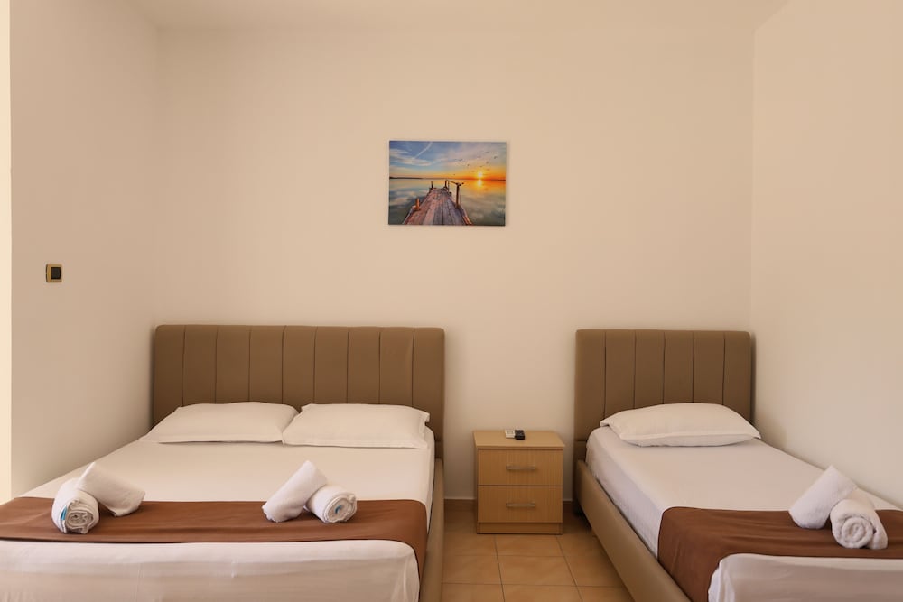 Deluxe Triple Room, Lake View