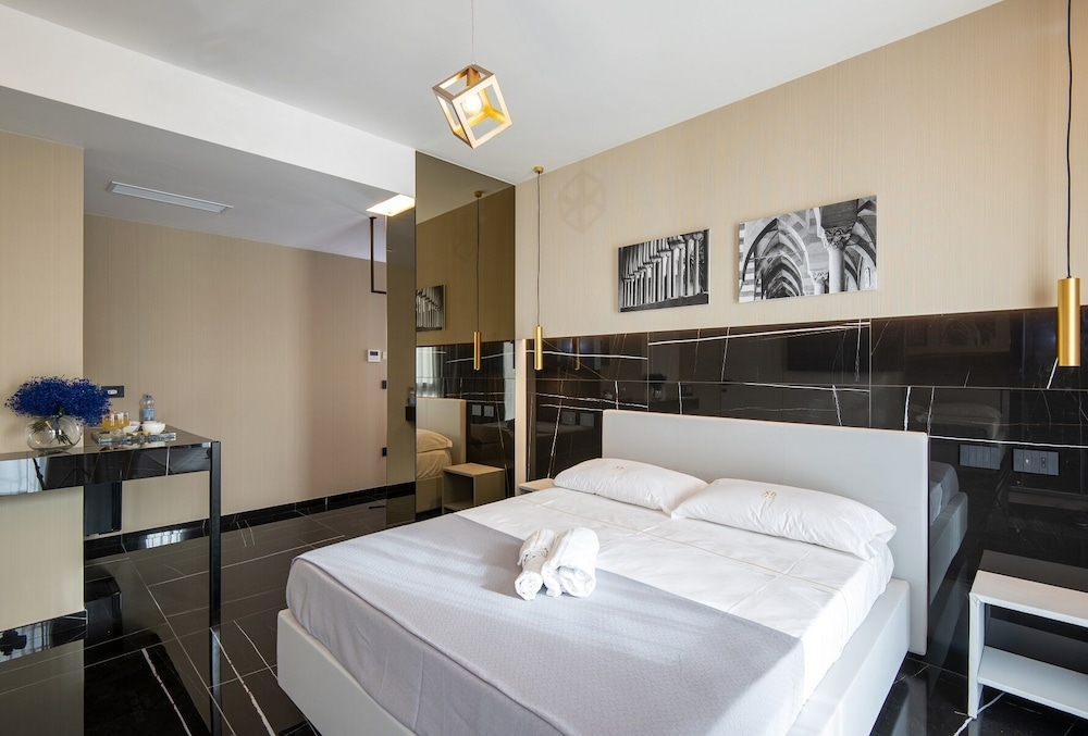 Deluxe Room - Photo 1