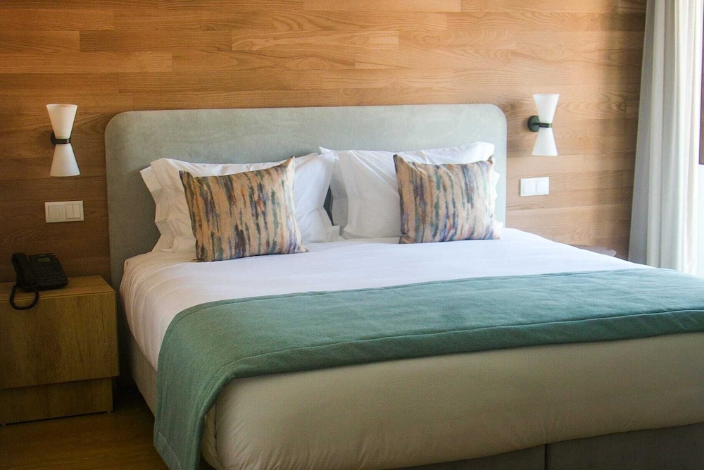 Standard Twin Room - Photo 12