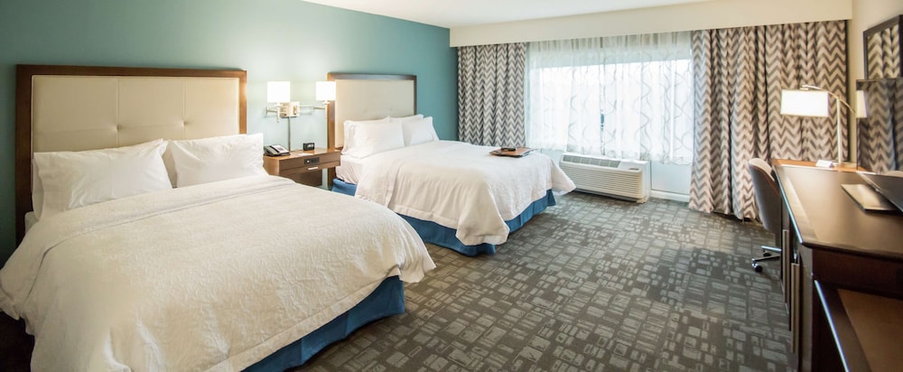Queen Room with Two Queen Beds - Hearing Access/Non-Smoking