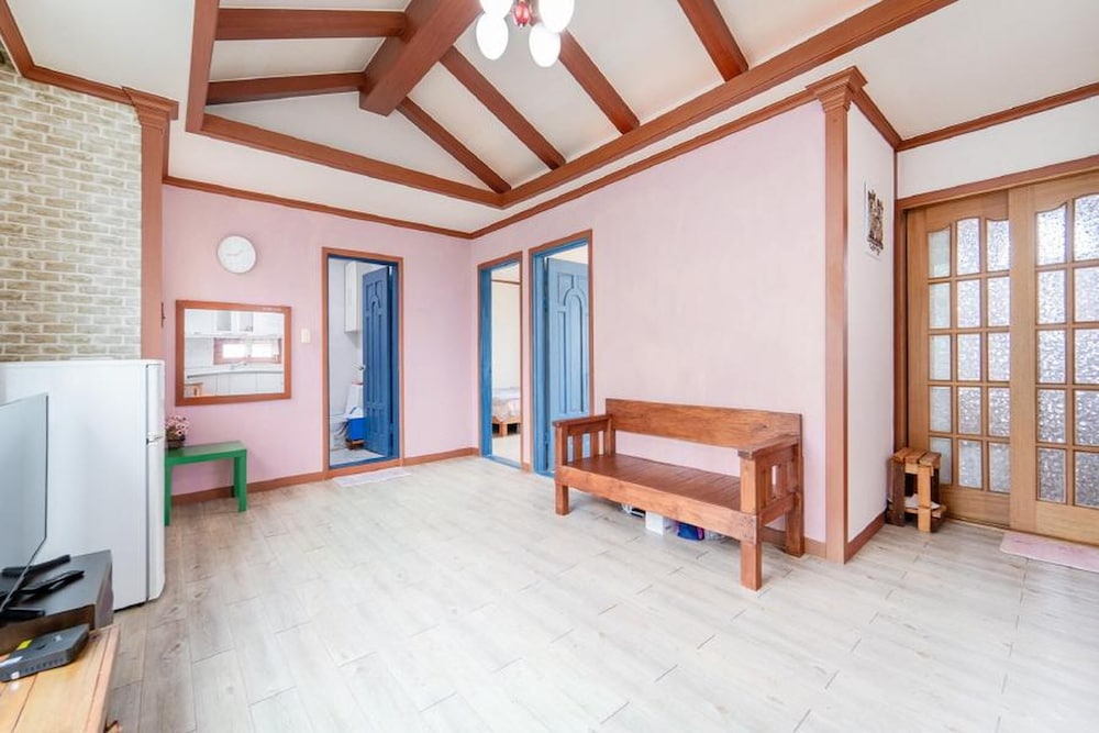 Basic Room, 2 Bedrooms (Banditbul 202ho)