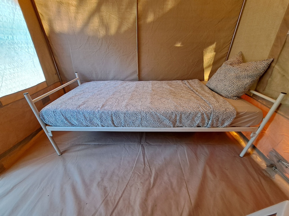 Economy Tent, 1 Twin Bed, Oceanfront photo 2