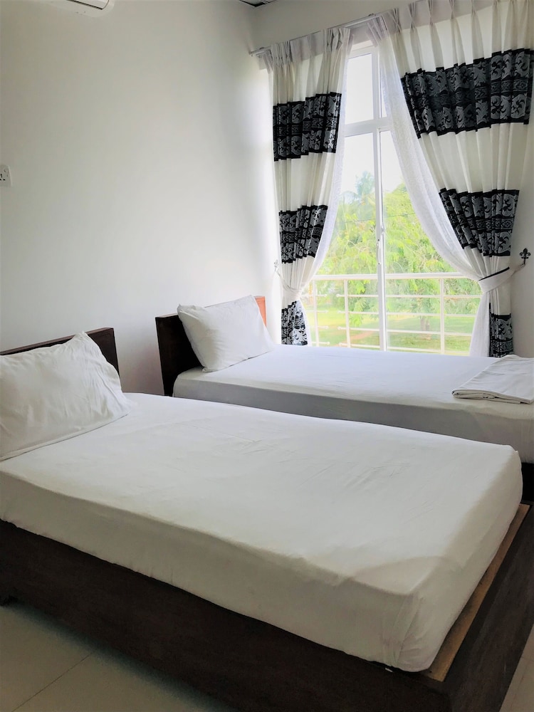 Economy Twin Room