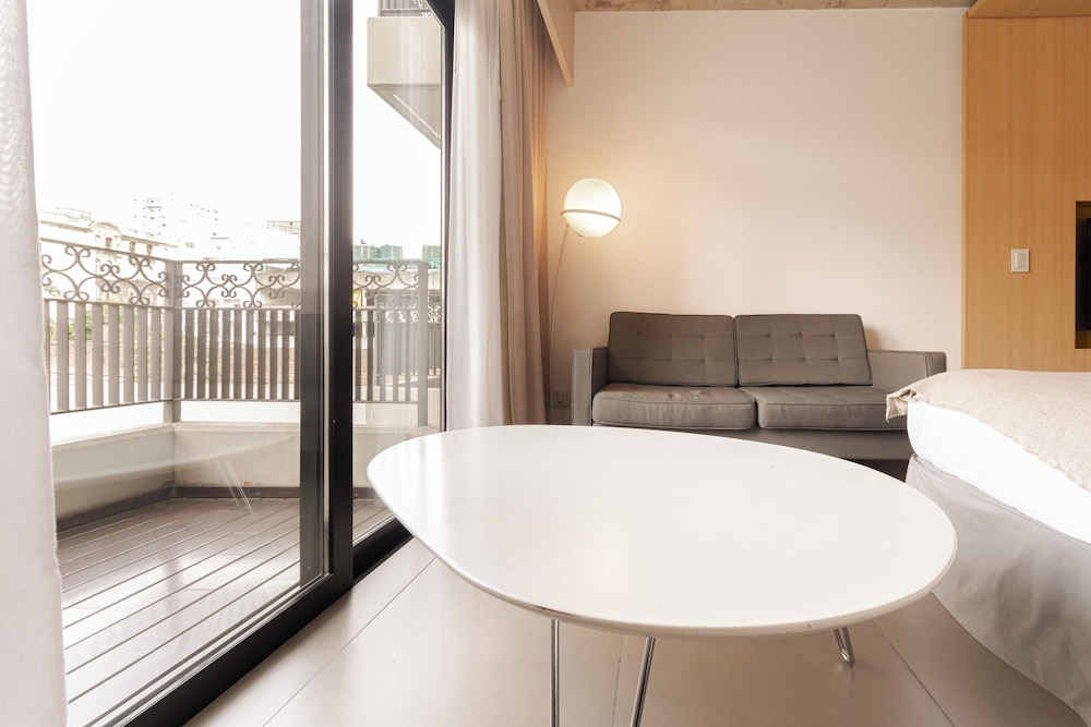 Deluxe Studio Suite photo 2