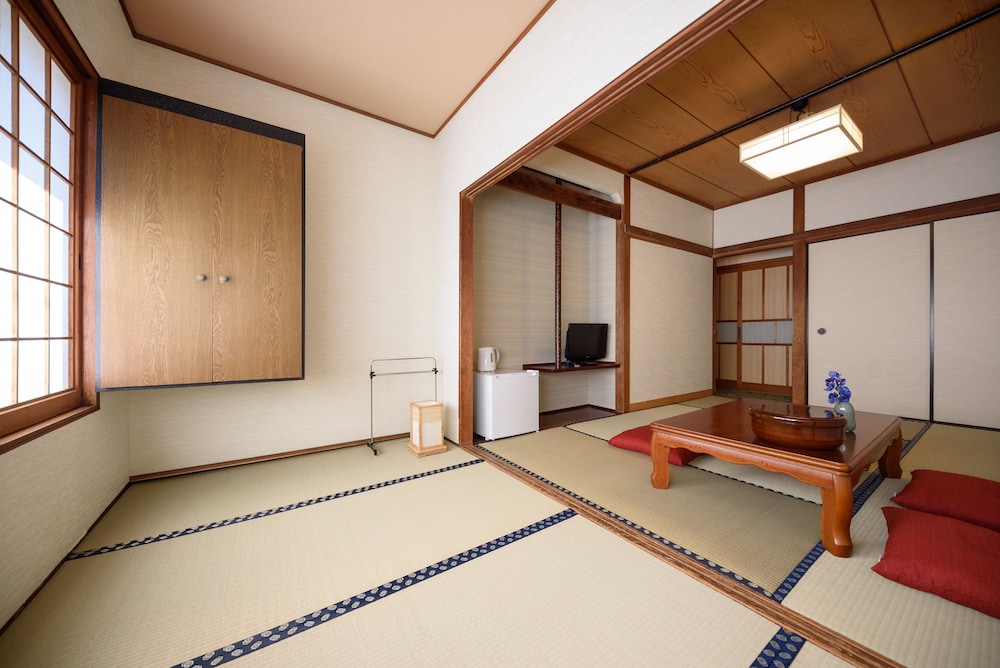 Standard Japanese Style Room With Shared Toilet photo 3