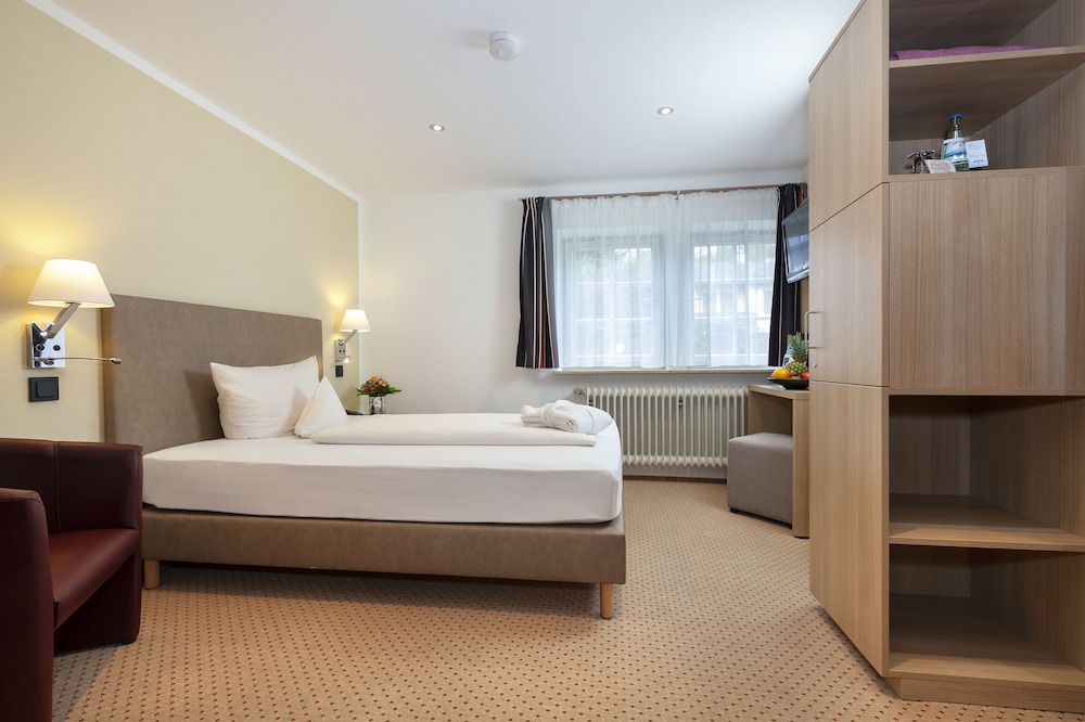 Economy Single Room