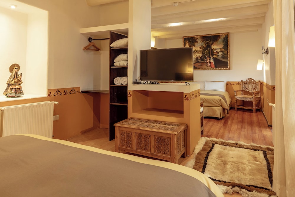 Deluxe Suite photo 1