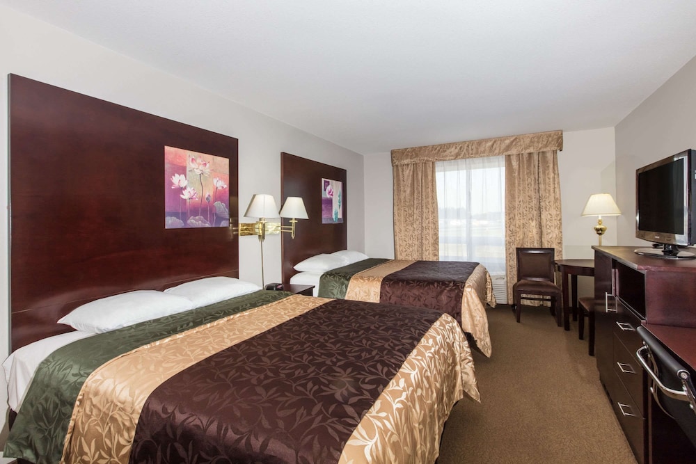Standard Room, 2 Queen Beds - Photo 1