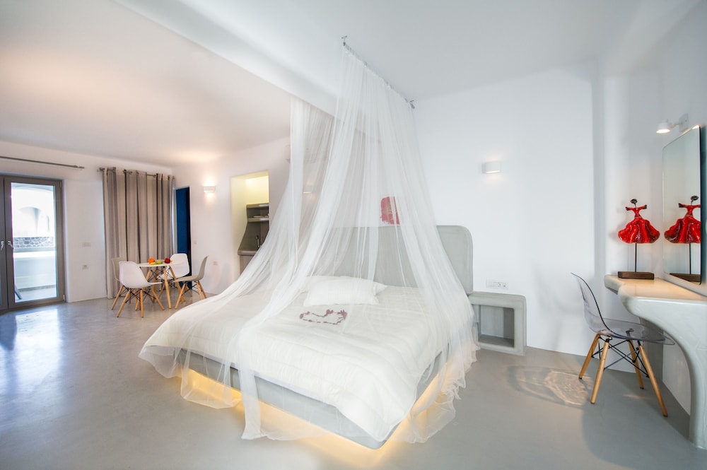 Junior Suite, Private Pool (Monolithos)