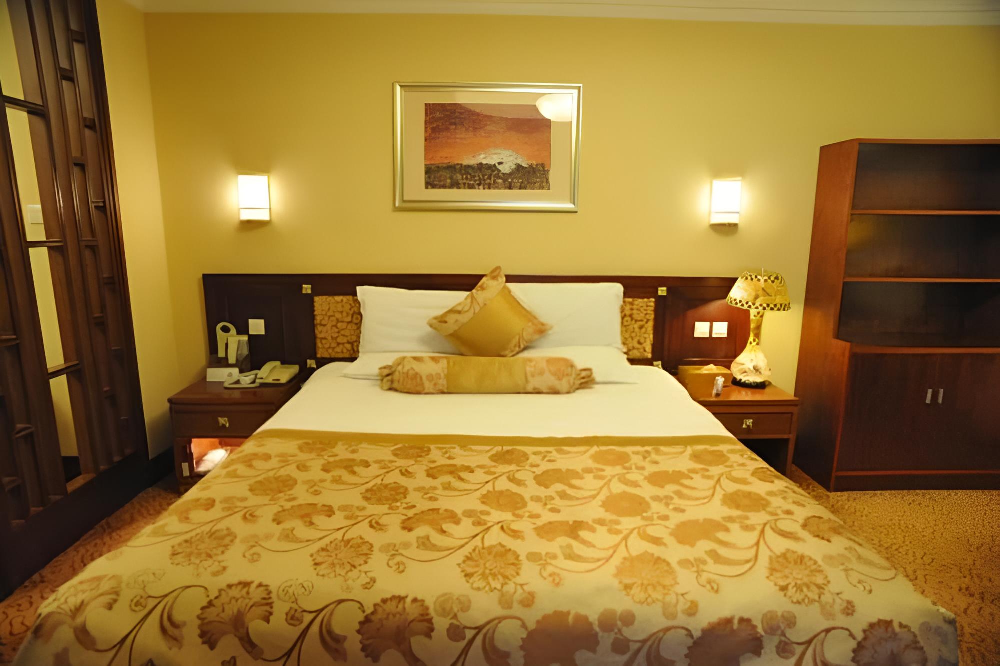 Superior Room, 1 King Bed, Garden View photo 1