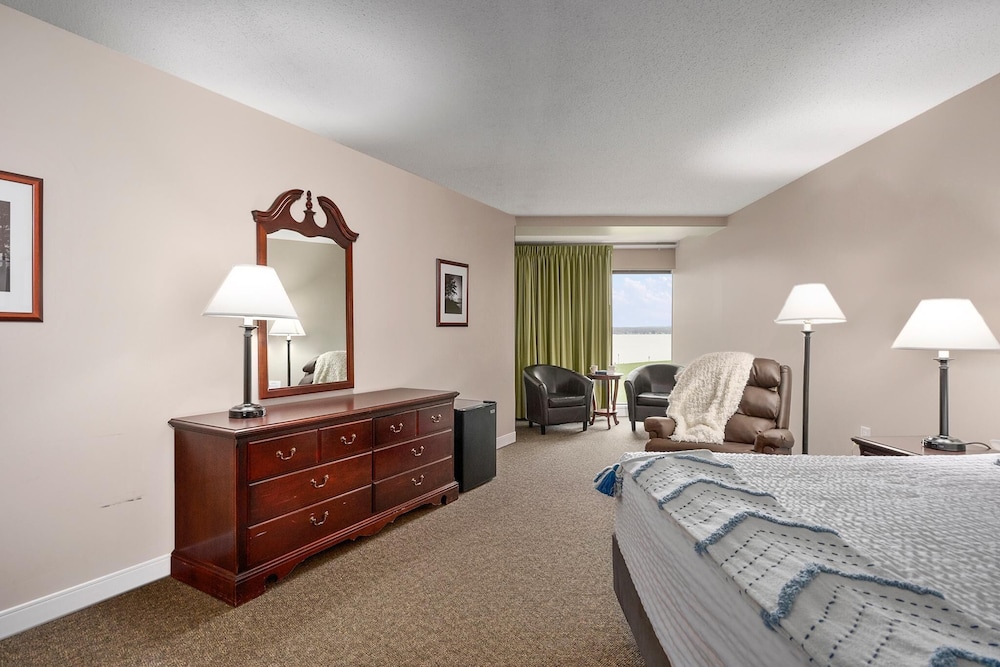 Room, 1 King Bed (CPBV) photo 3