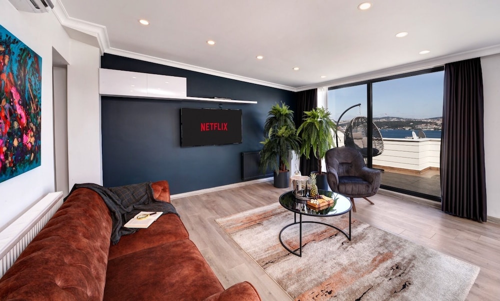 Family Penthouse photo 1