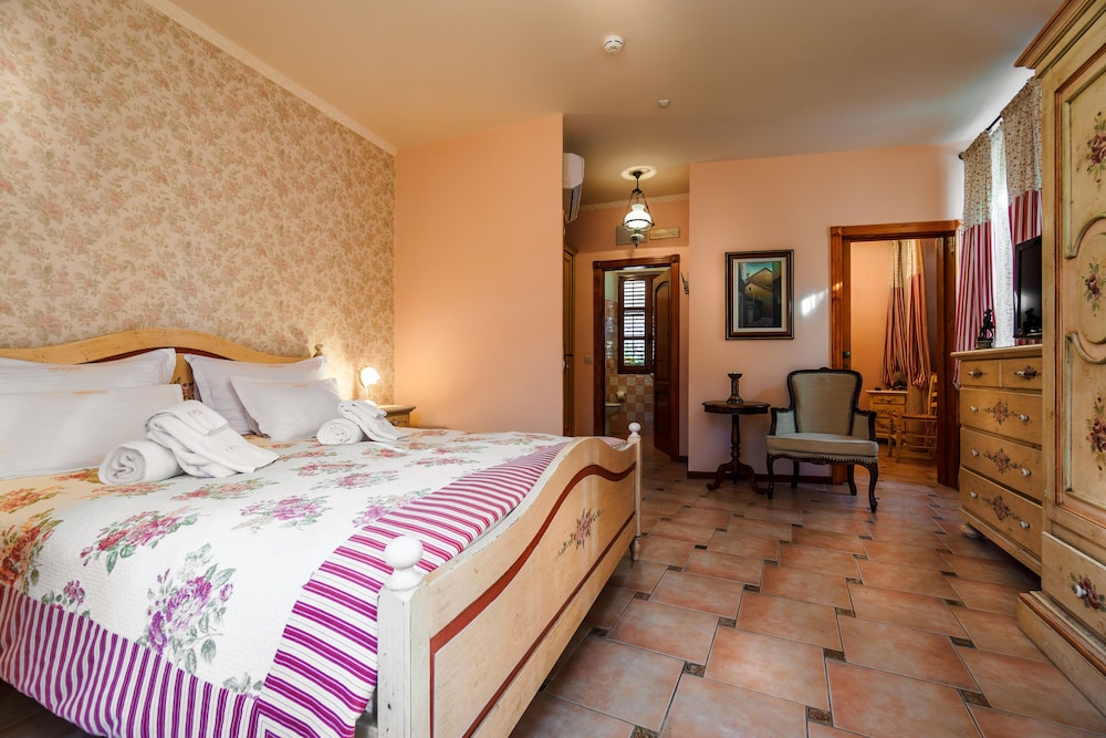 Triple Room - Photo 5